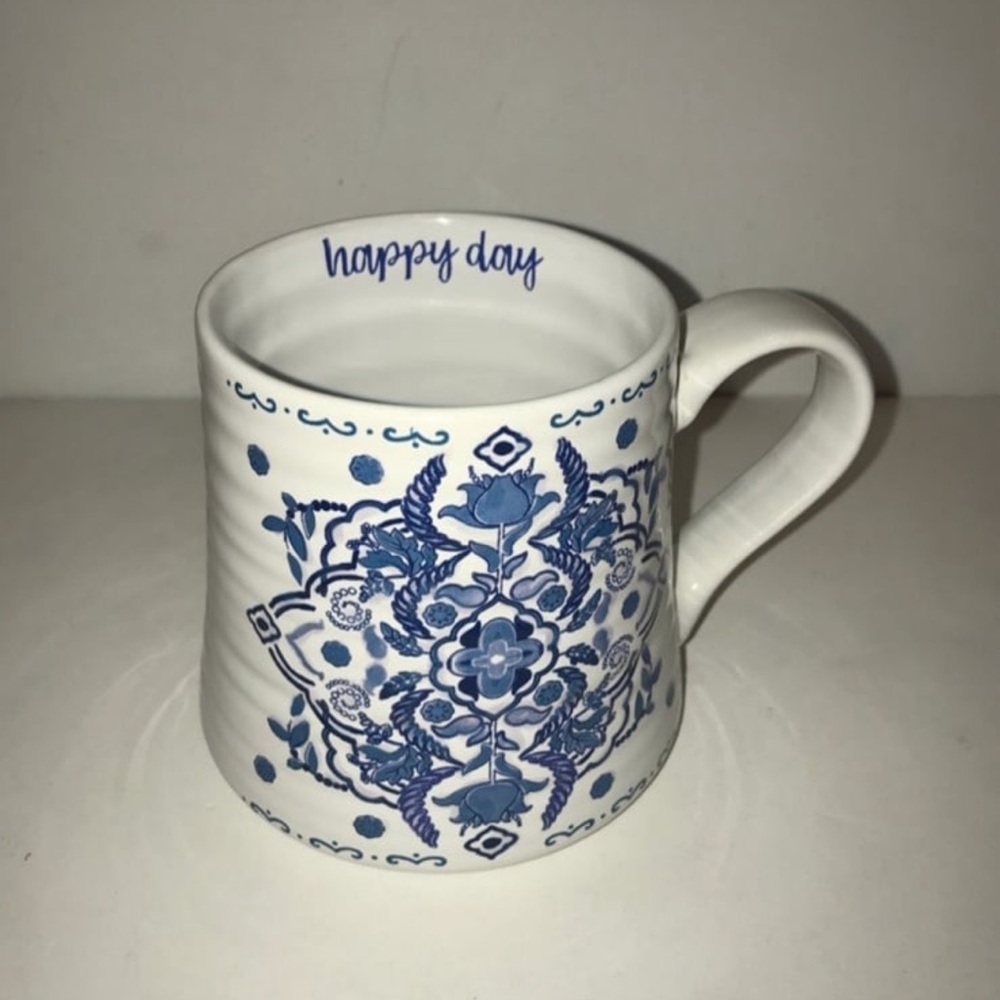 Patina vie happy day mug.